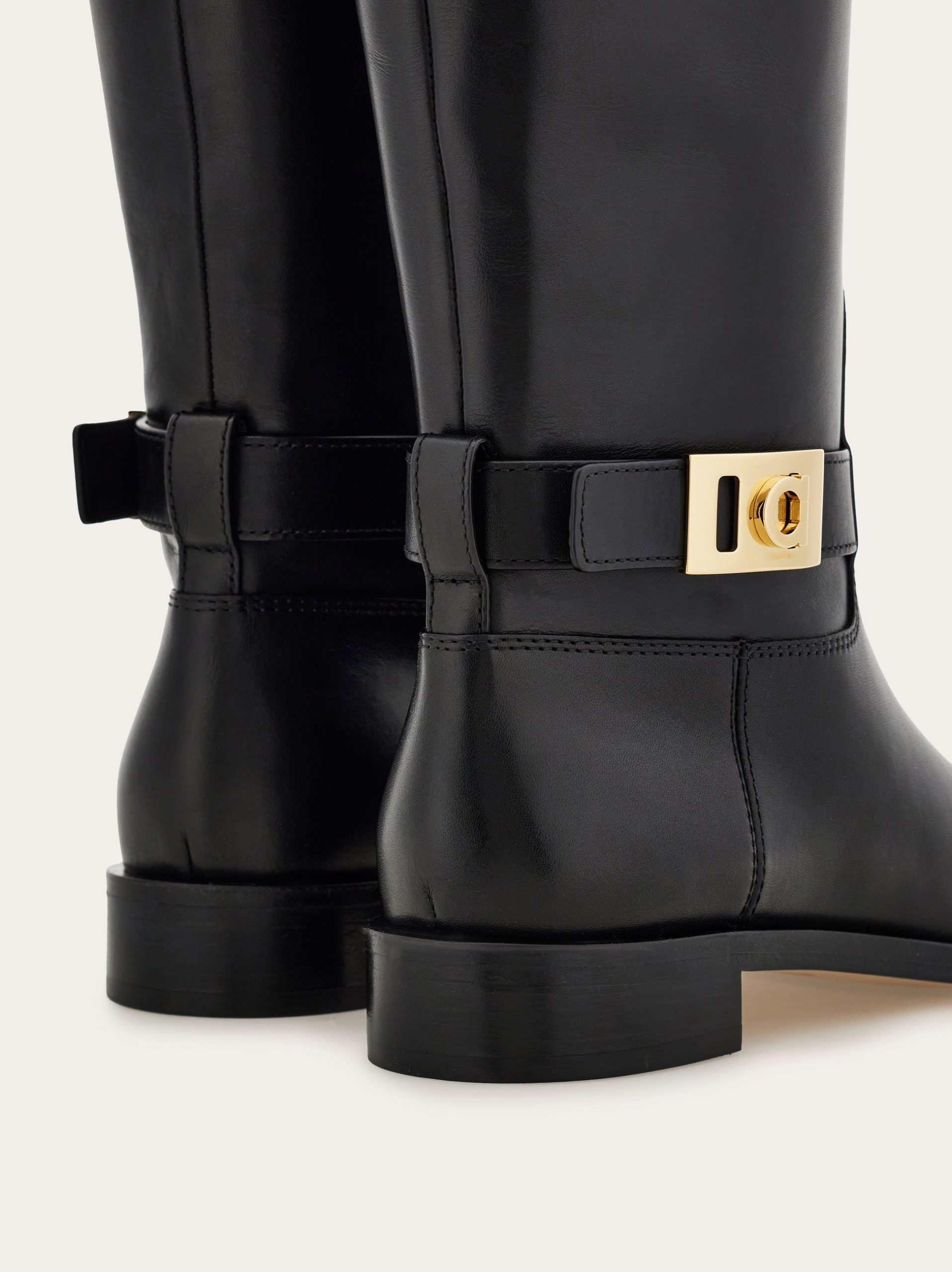 Ferragamo Knee high boot with Hug buckle detail - Image 7